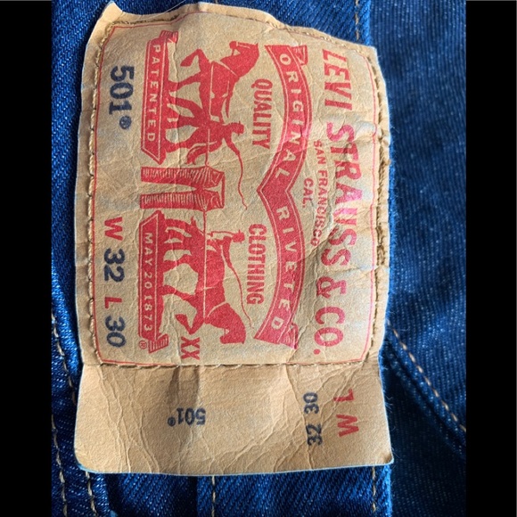 Levi’s - Picture 3 of 3